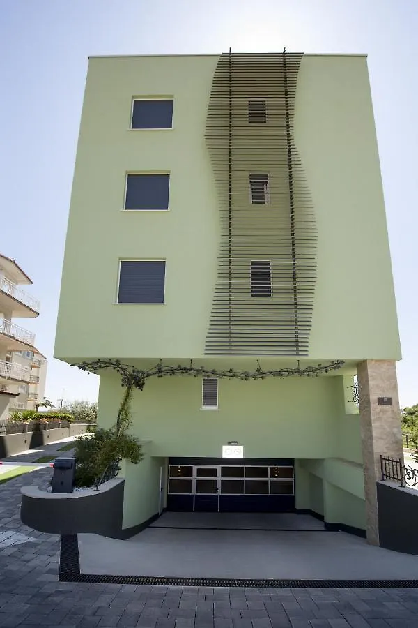 Apartments With Wifi Stobrec, Split - 19767