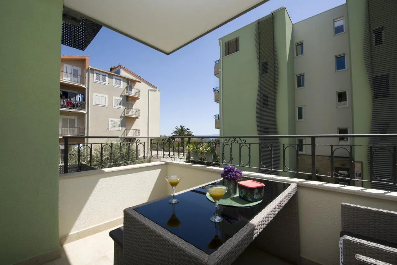 Apartments With Wifi Stobrec, Split - 19767 0*,  Croatia